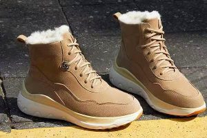 Women’s & Men’s Tall Lace-Up Fur Snow Boots